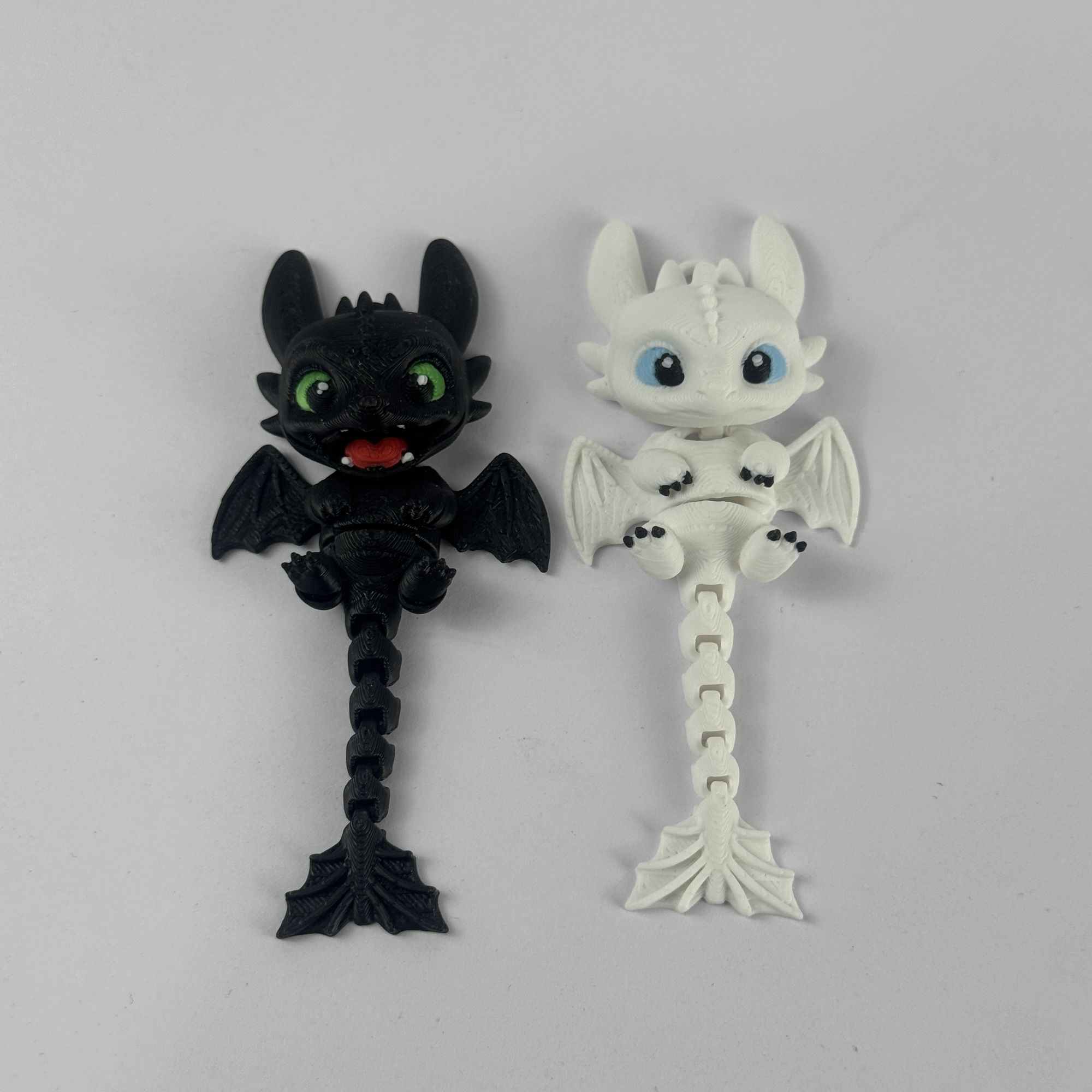 Cosplay Prop 3D Print - 3D-gedruckter beweglicher Drachenanhänger „Nachtfluch“ „Lichtfluch“ –